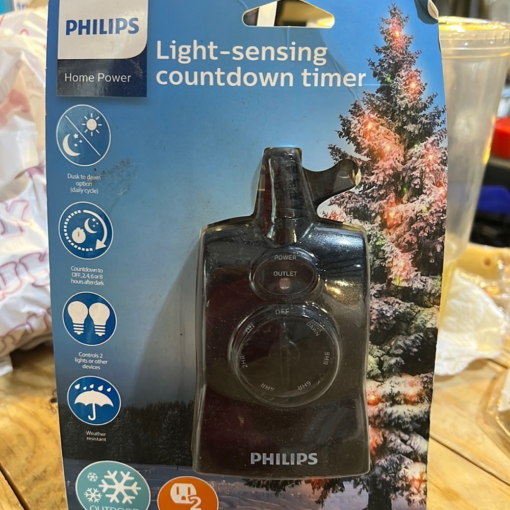 NWT Philips Dusk to Dawn Countdown Timer Outdoor 8/6/4/2hr 2 Outlet Grounded